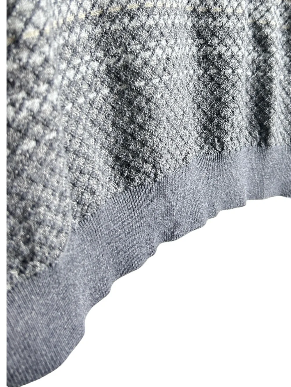 Van Heusen Men’s Gray Geometric V-Neck Sweater Size L